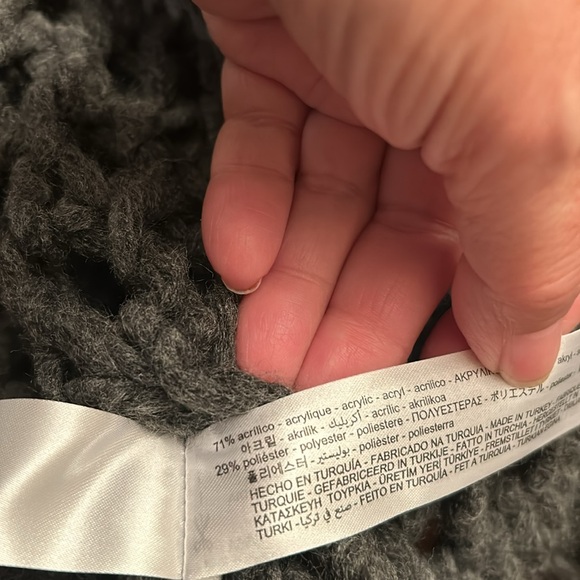 ZARA charcoal grey crochet net style pullover size large - Picture 6 of 6